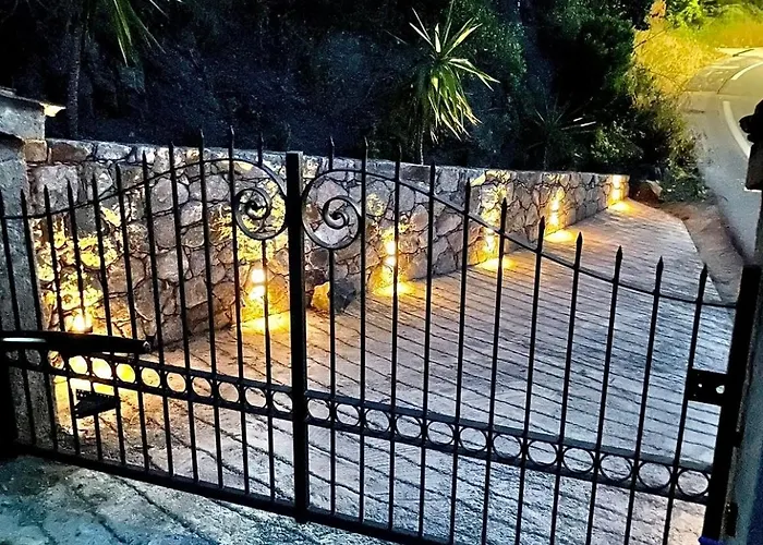 Lovely Place With Free Parking Appartement Corbara